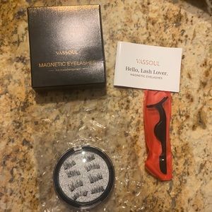 New Vassoul  magnetic eyelashes